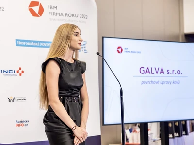 V soutěži Firma roku 2022 jsme prošli do první desítky v Kraji. Že je zinek nad zlato vysvětlovala Nela a moc ji to slušelo.